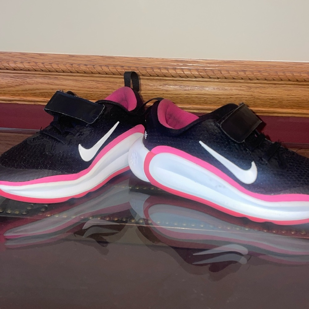 Girls NIKE sneakers
